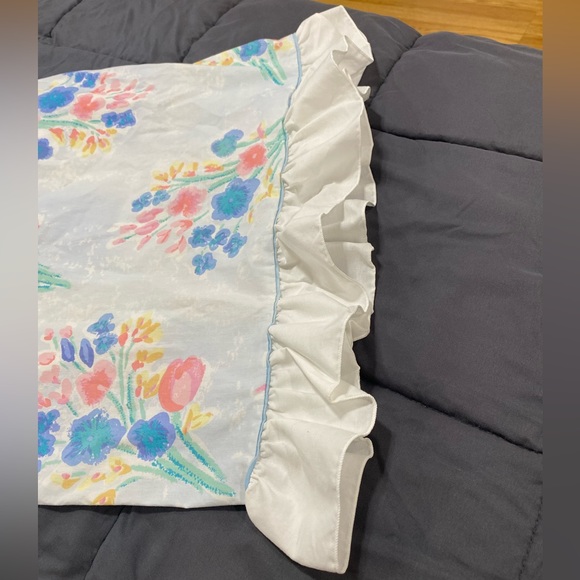 Cottage-Core ruffle pillow sham floral print *standard size - Picture 3 of 9